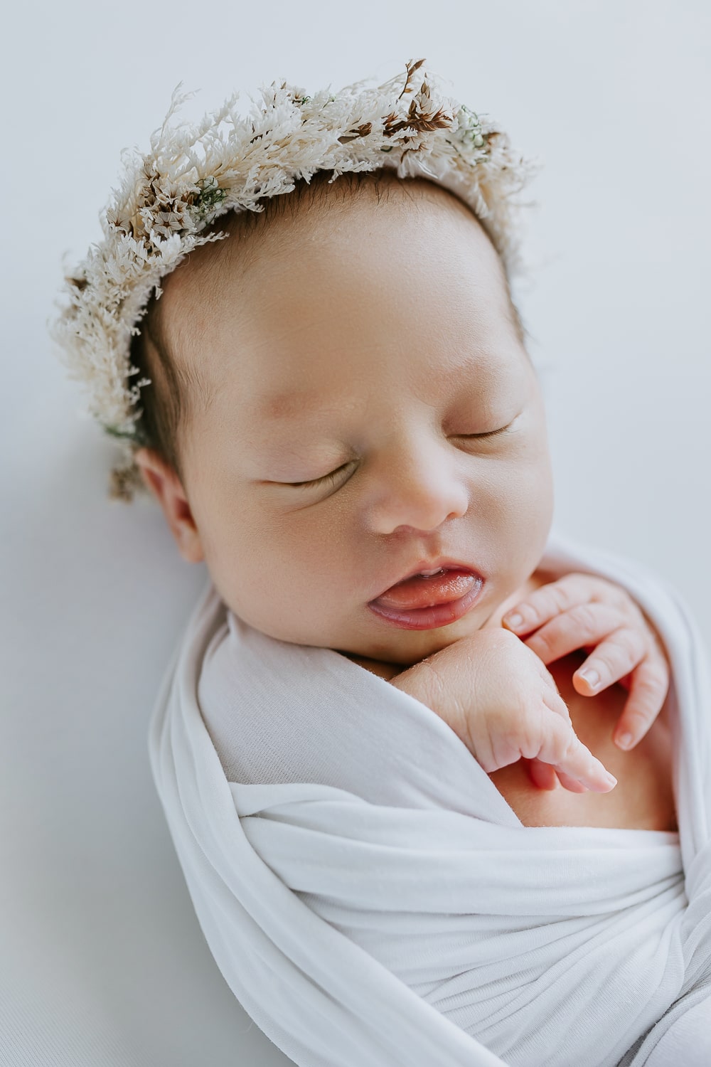 newborn baby family child pregnancy maternity birth toddler photos photography photographer photographs gold coast brisbane pindara mater mothers babies infant Winni & Mini Photography tanha