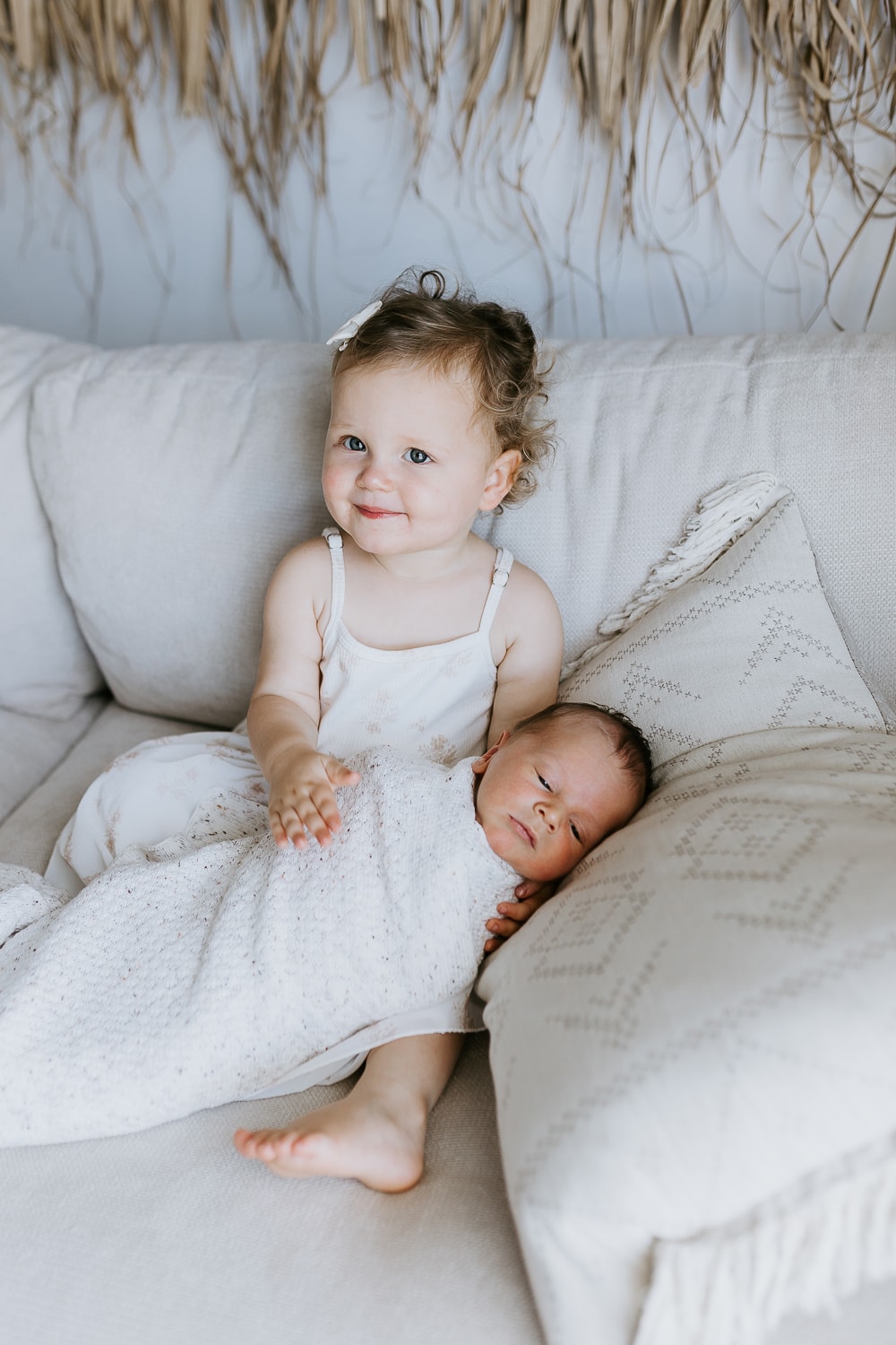 Newborn baby, family, pregnancy, maternity photographer Gold Coast Brisbane. Photography photos Winni & Mini Photography Tanha