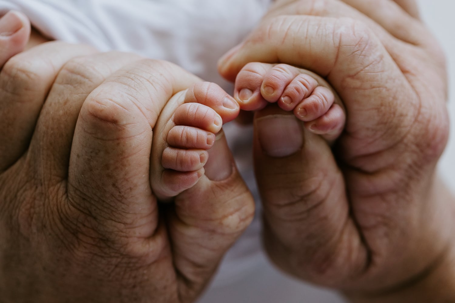 Newborn baby, family, pregnancy, maternity photographer Gold Coast Brisbane. Photography photos Winni & Mini Photography Tanha