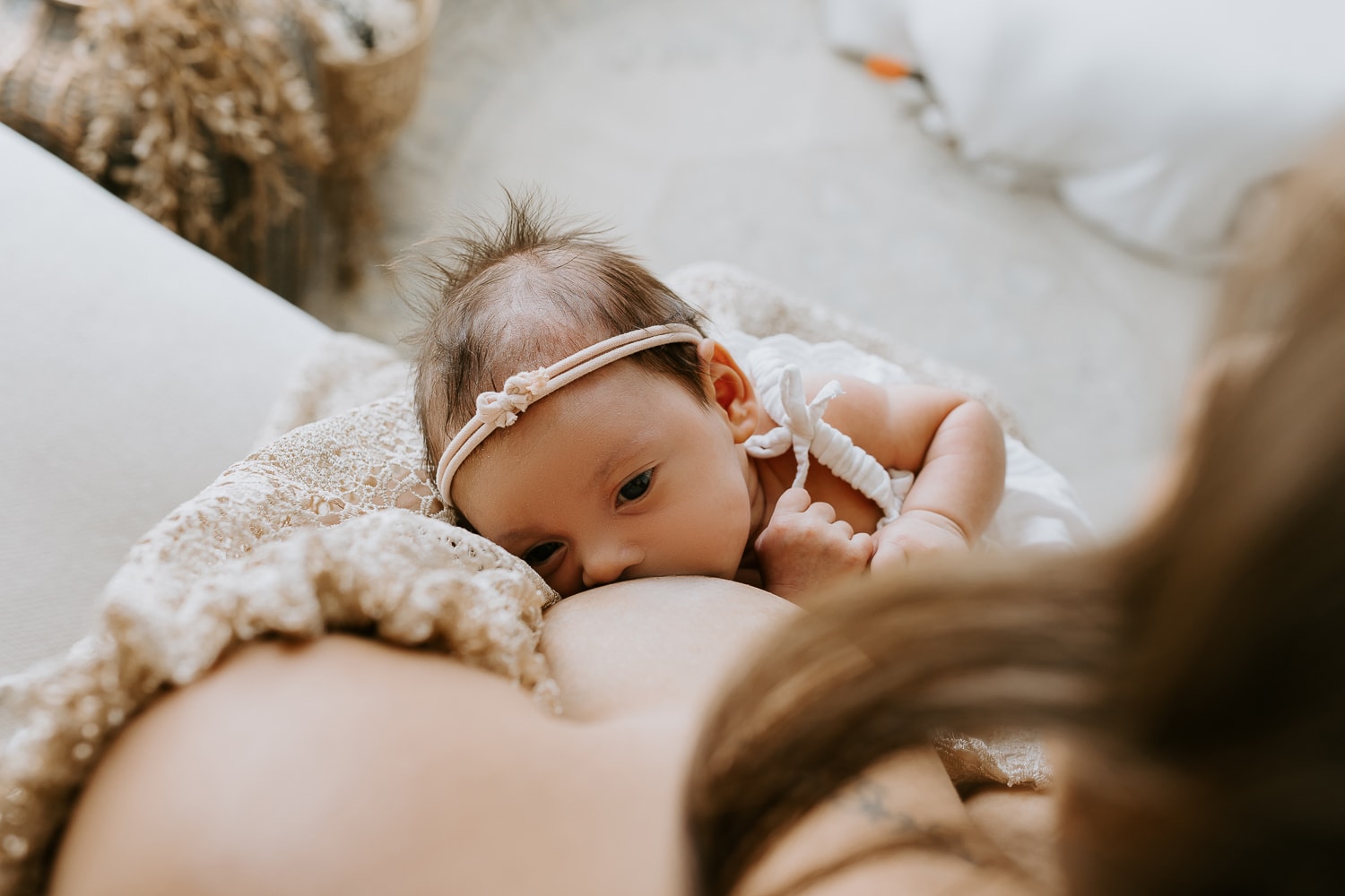 Newborn baby family pregnancy maternity photography photographer gold coast brisbane beach sunset photos Winni & Mini