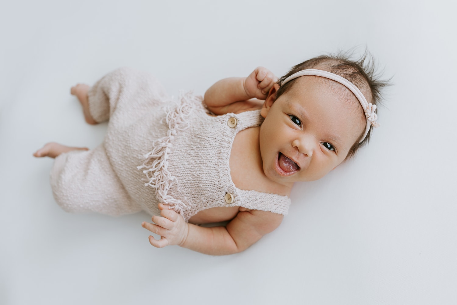 Newborn baby family pregnancy maternity photography photographer gold coast brisbane beach sunset photos Winni & Mini