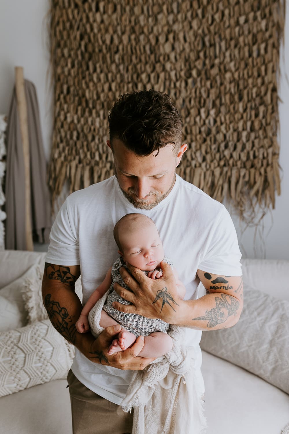 Newborn baby family pregnancy maternity photography photographer gold coast brisbane beach sunset photos Winni & Mini