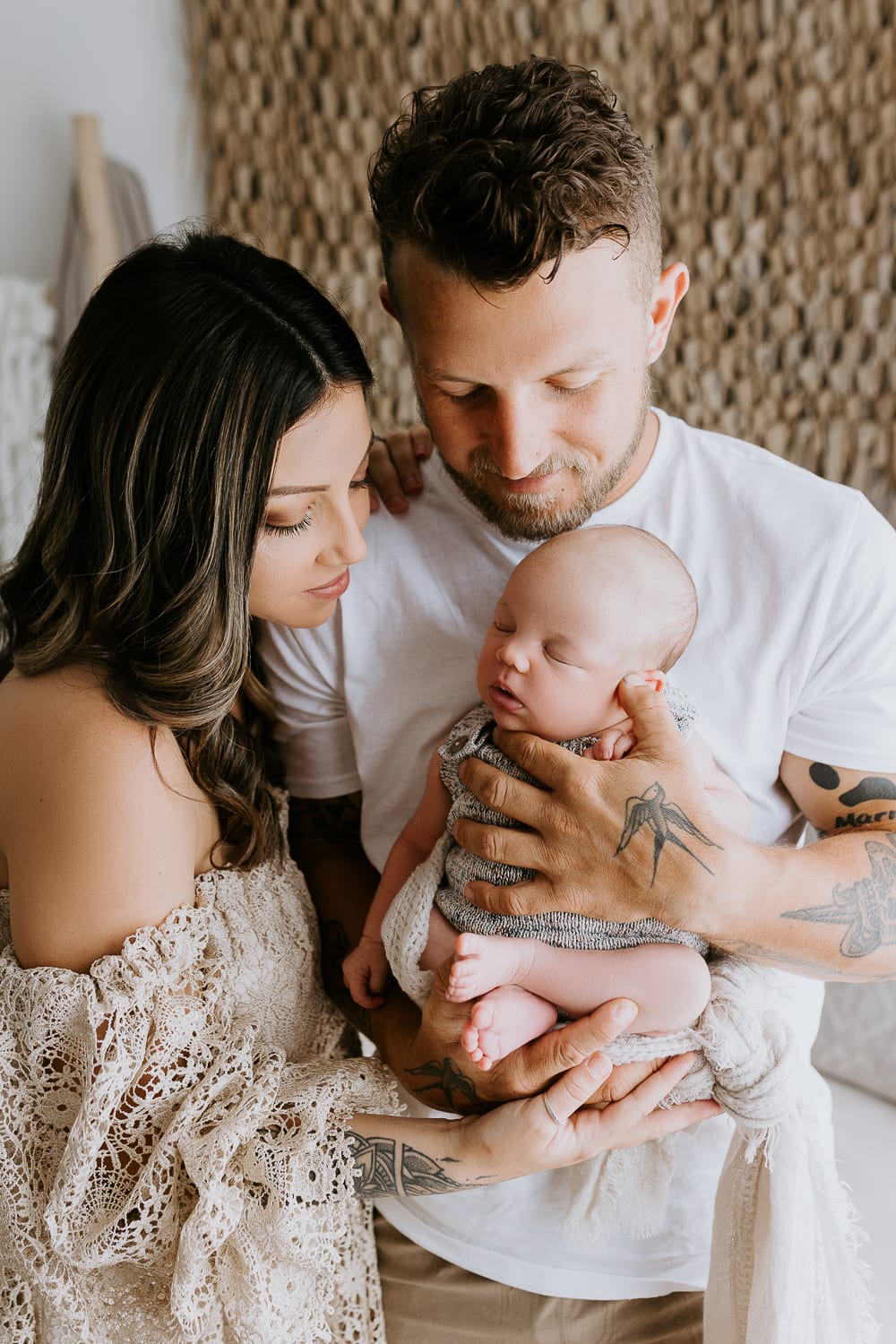 Newborn baby family pregnancy maternity photography photographer gold coast brisbane beach sunset photos Winni & Mini
