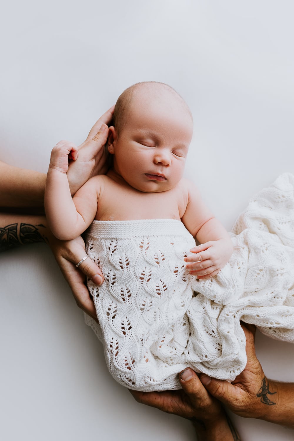 Newborn baby family pregnancy maternity photography photographer gold coast brisbane beach sunset photos Winni & Mini