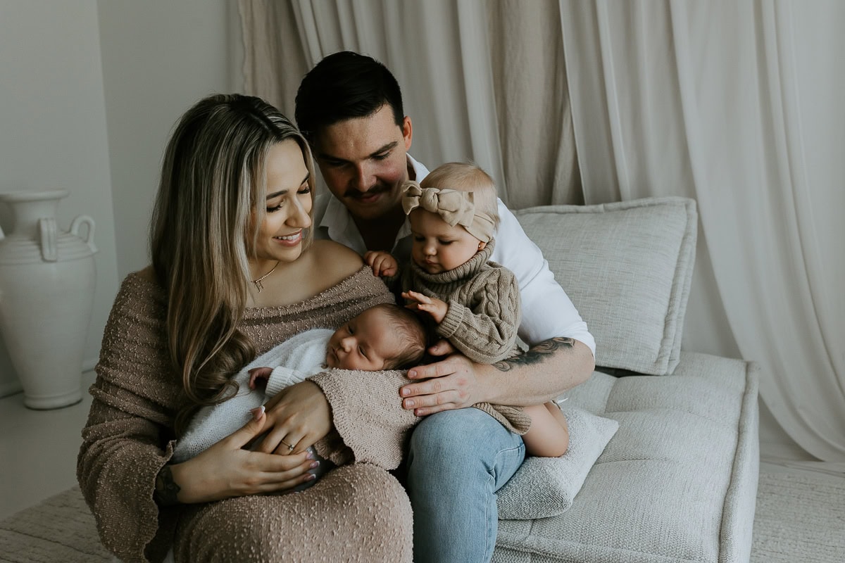 Winni & Mini Photography newborn baby family boudoir pregnancy maternity family portriats photographer photography gold coast tanha basile--2